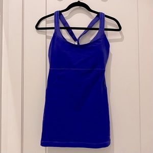 Lululemon tank top with built in bra (size 8)